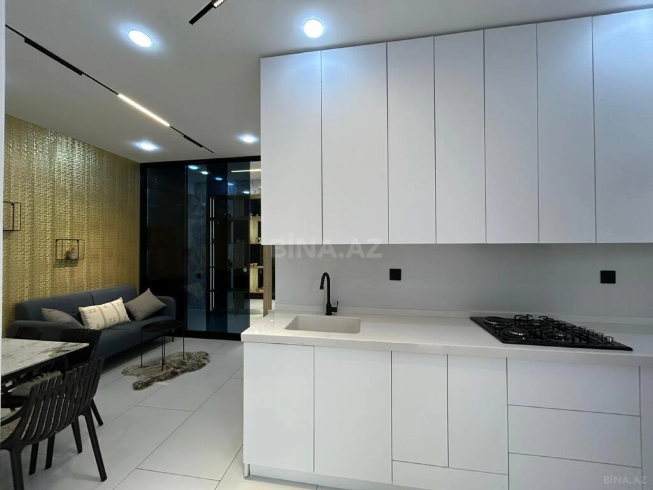 Satılır 3 otaqlı mənzil 117 m²