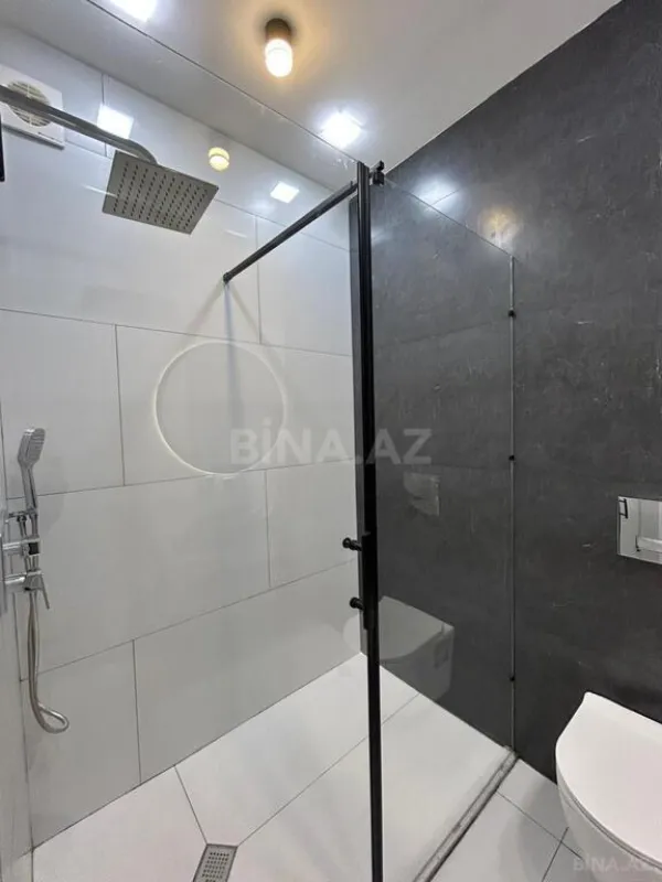 Satılır 3 otaqlı mənzil 117 m²