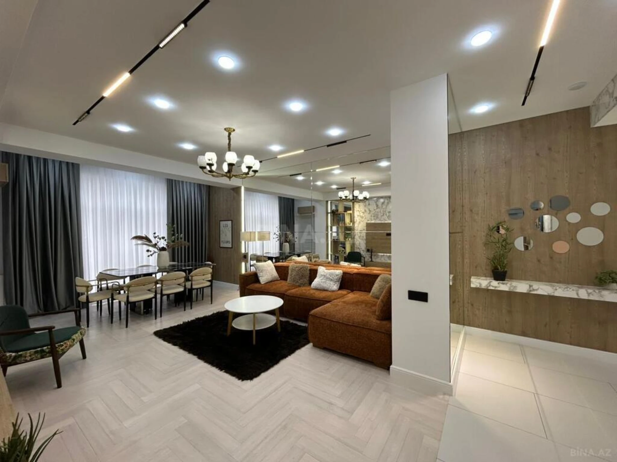 Satılır 3 otaqlı mənzil 117 m²