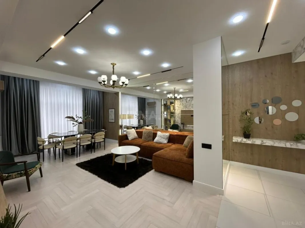 Satılır 3 otaqlı mənzil 117 m²