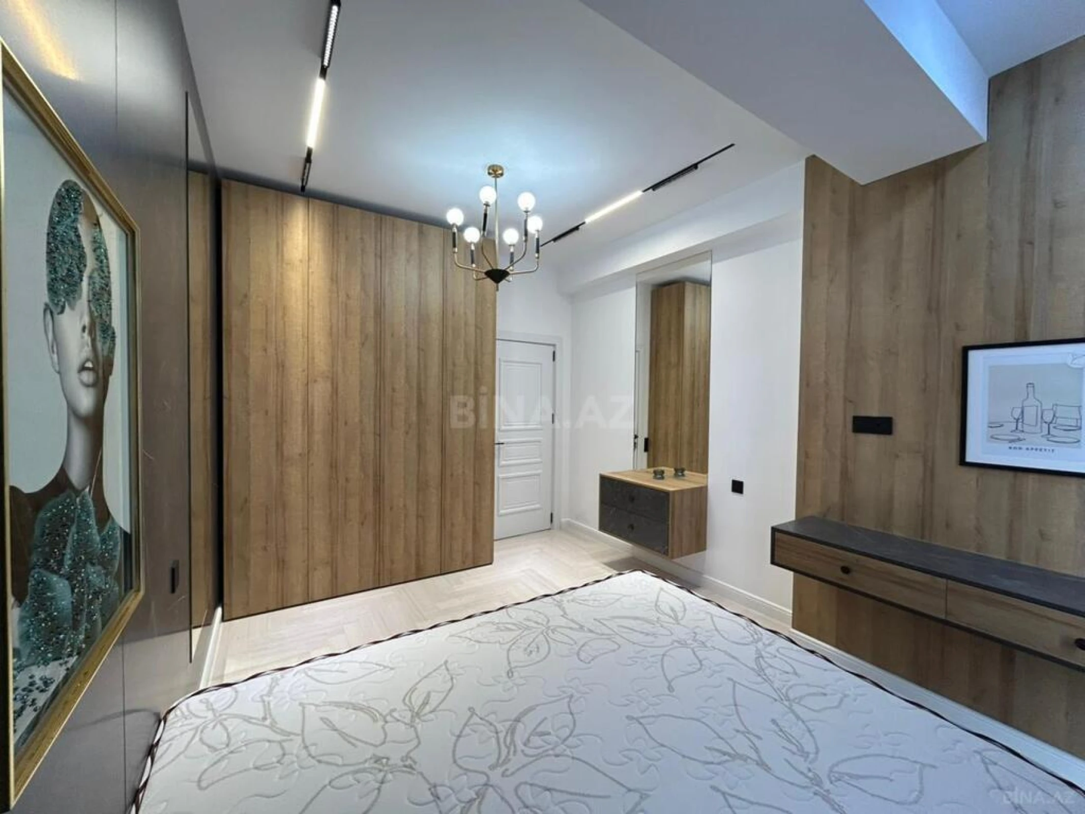 Satılır 3 otaqlı mənzil 117 m²