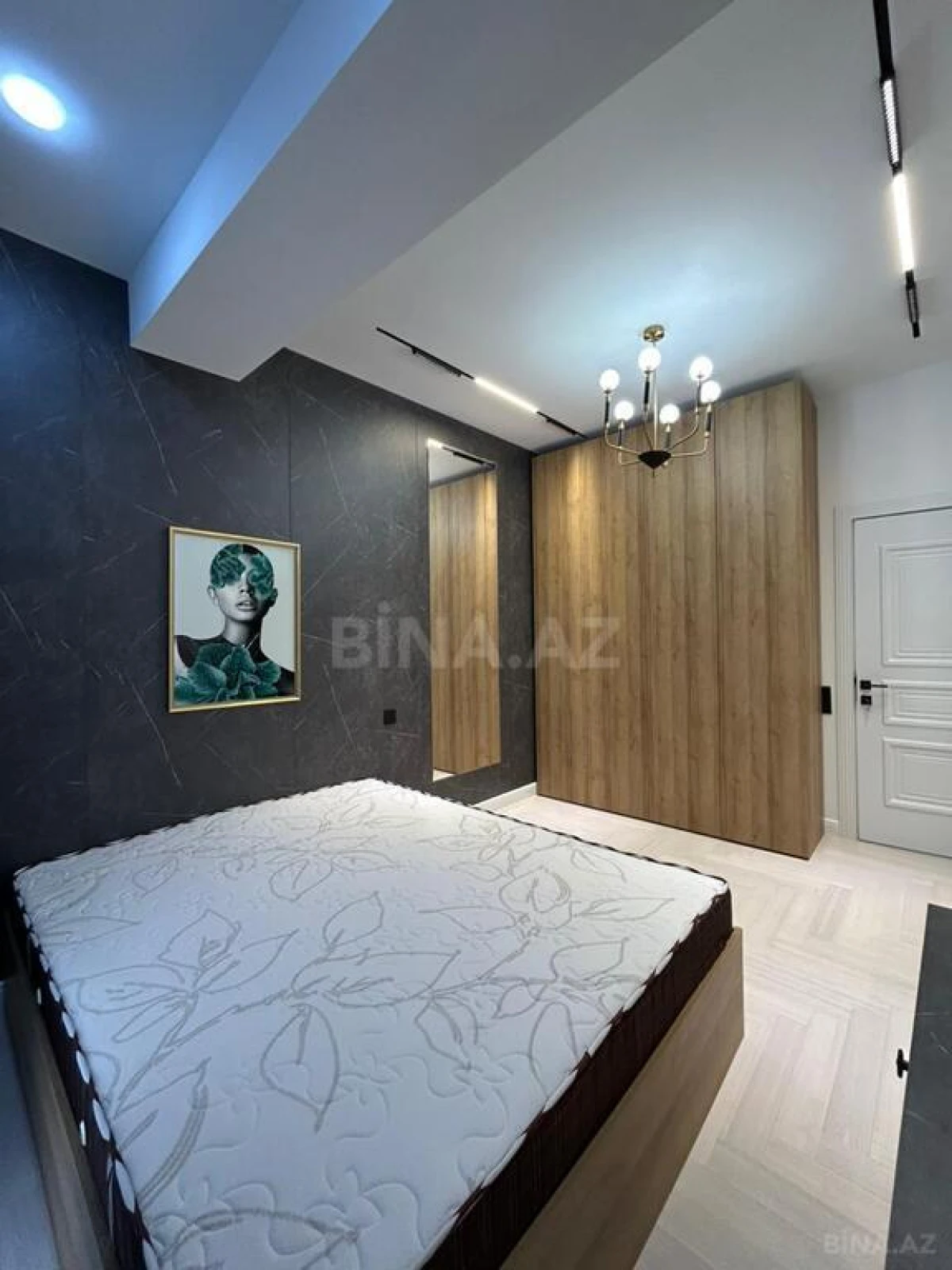Satılır 3 otaqlı mənzil 117 m²
