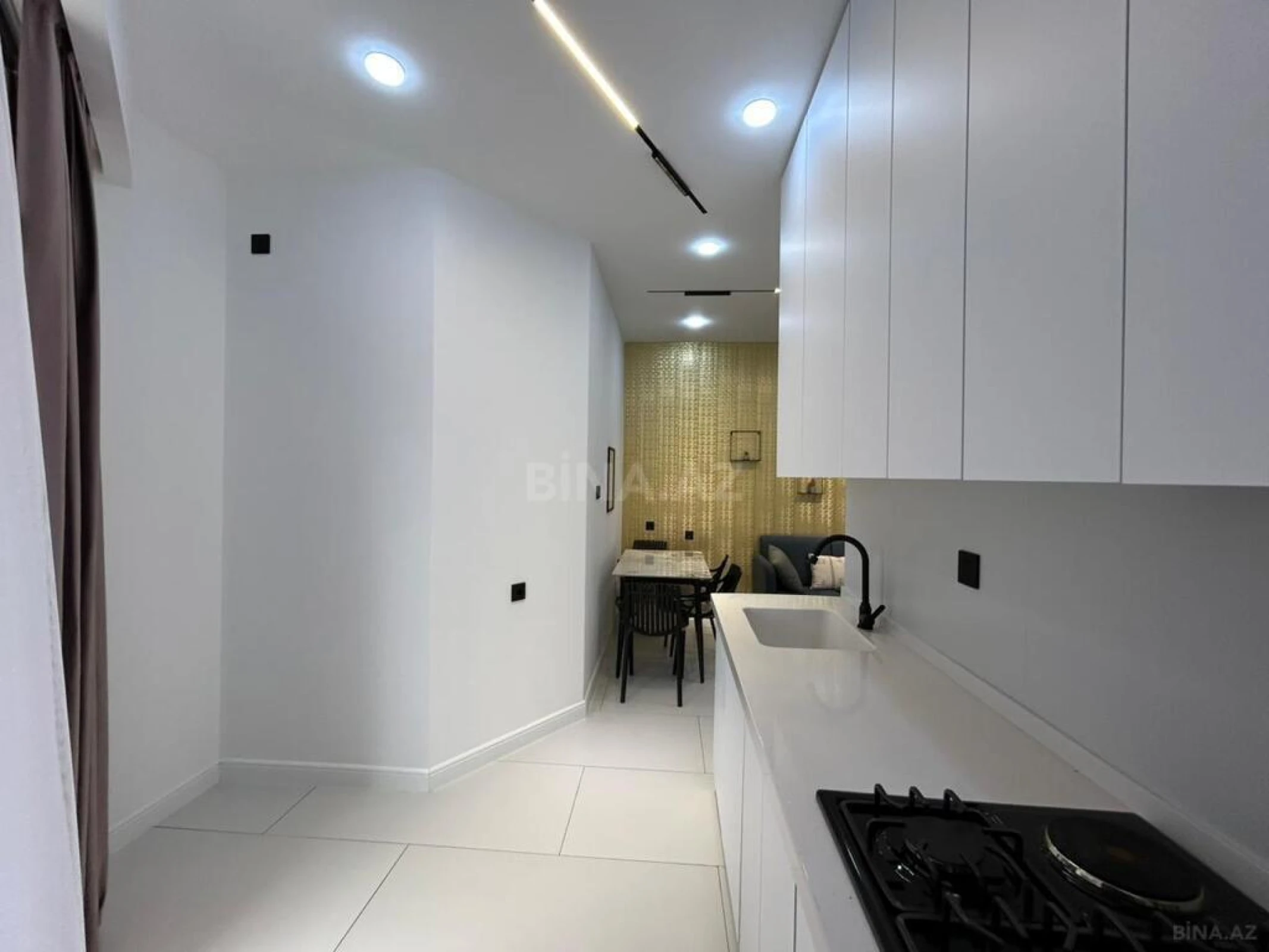 Satılır 3 otaqlı mənzil 117 m²