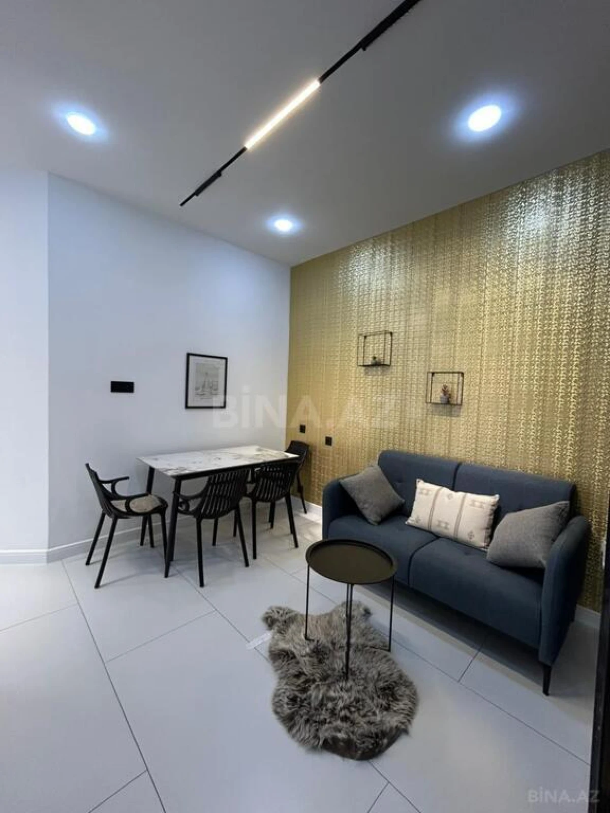 Satılır 3 otaqlı mənzil 117 m²