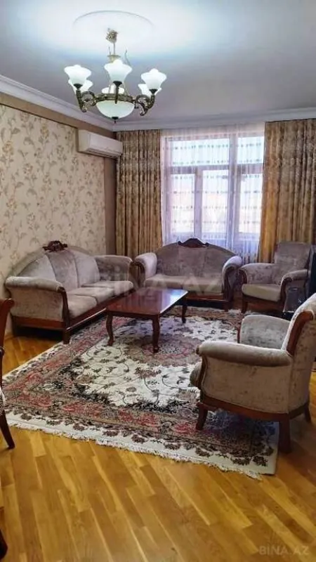 Satılır 3 otaqlı mənzil 127 m²