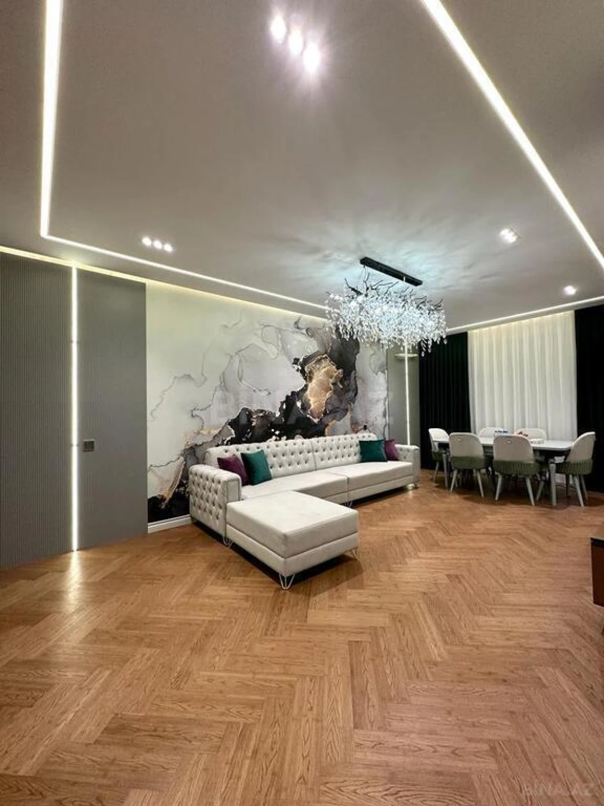 Satılır 2 otaqlı mənzil 71 m²