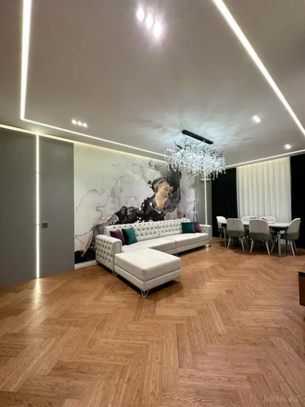 Satılır 2 otaqlı mənzil 71 m²