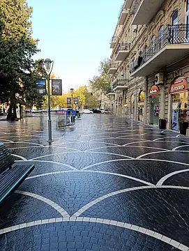 Satılır 4 otaqlı mənzil 130 m² — Bakı 4 otaq 130.00 m²