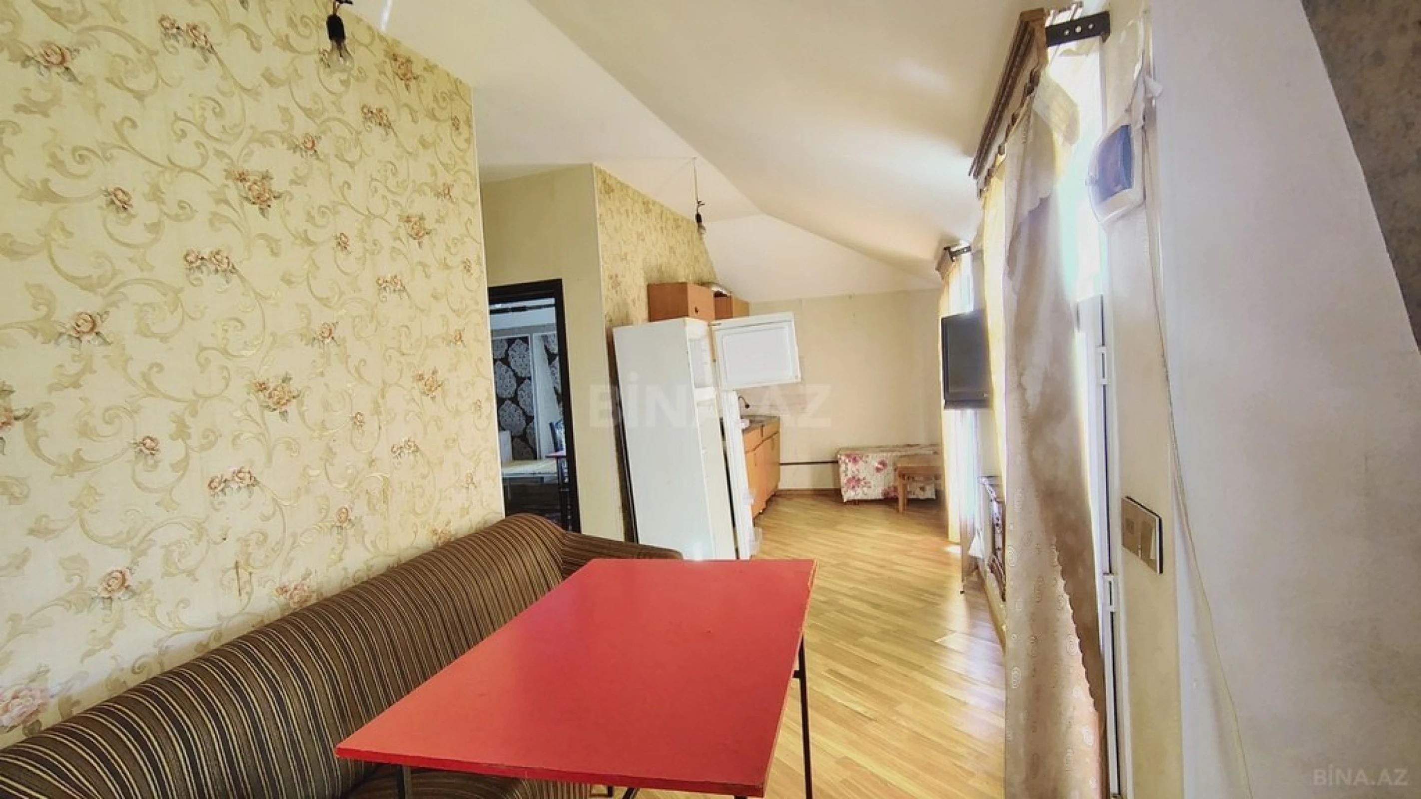 Kirayə verilir 2 otaqlı mənzil 50 m²