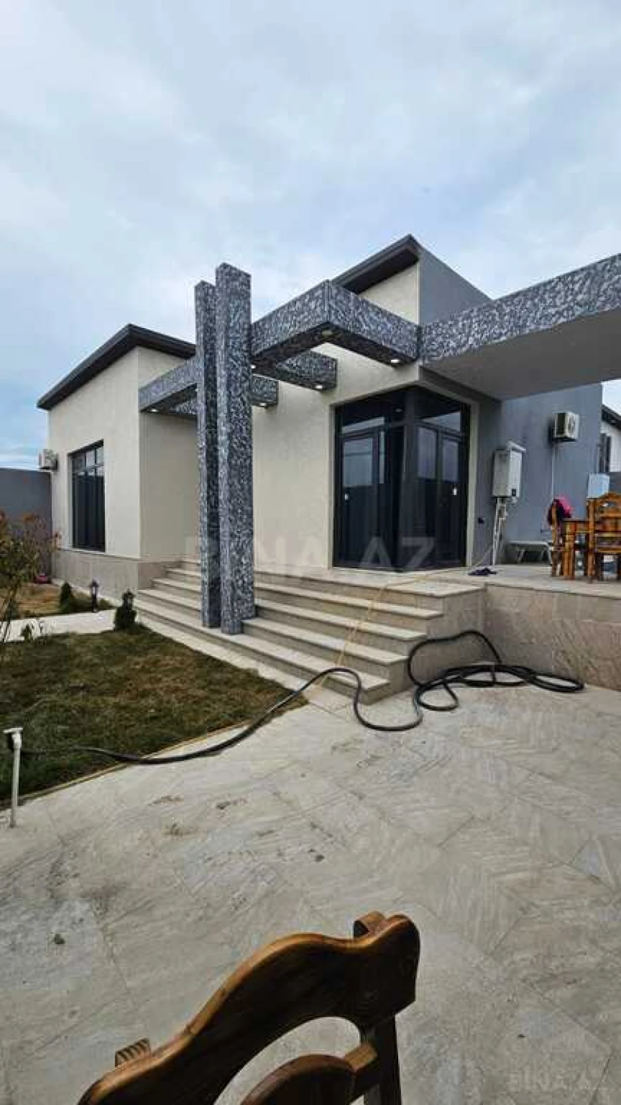 Satılır 4 otaqlı həyət evi 120 m²