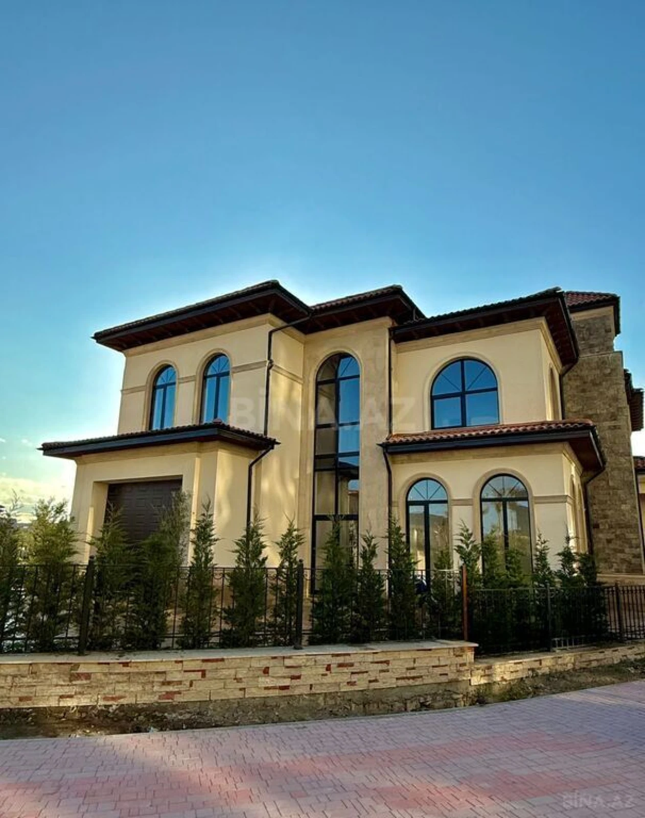 Satılır həyət evi 600 m²