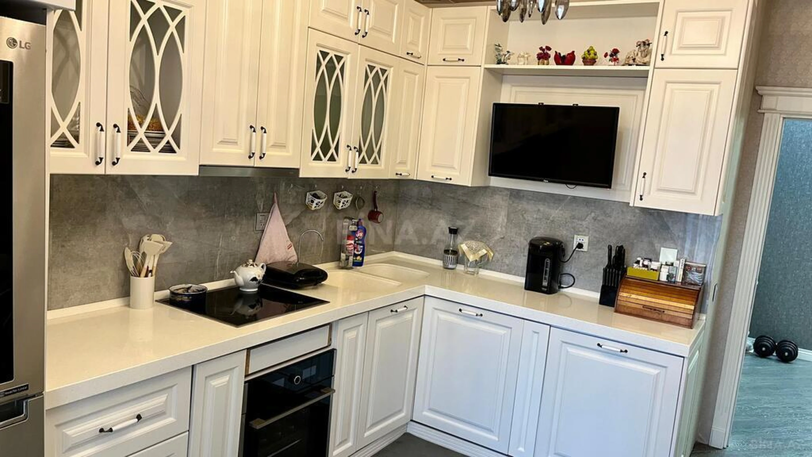 Kirayə verilir 3 otaqlı mənzil 148 m²