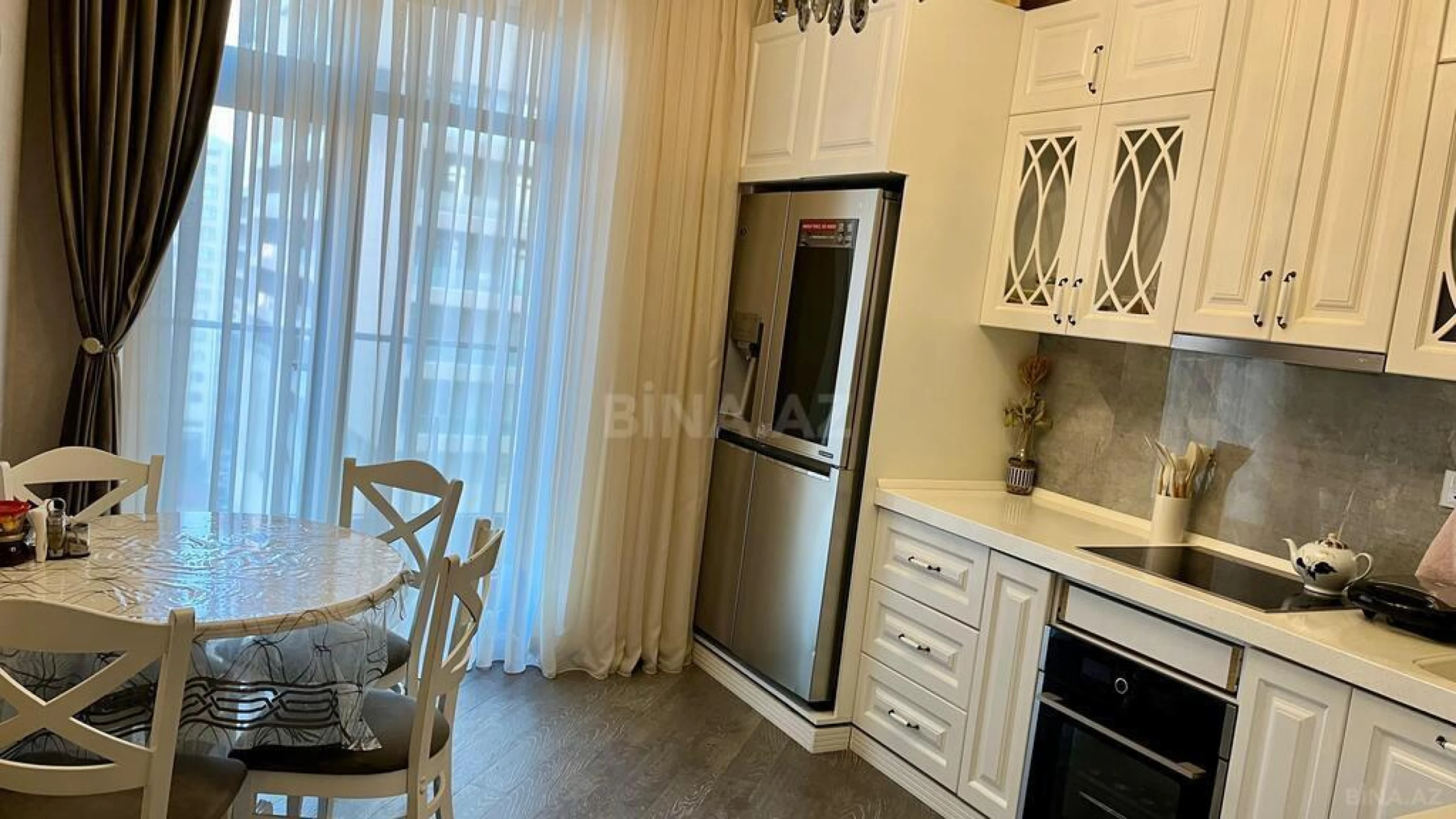 Kirayə verilir 3 otaqlı mənzil 148 m²