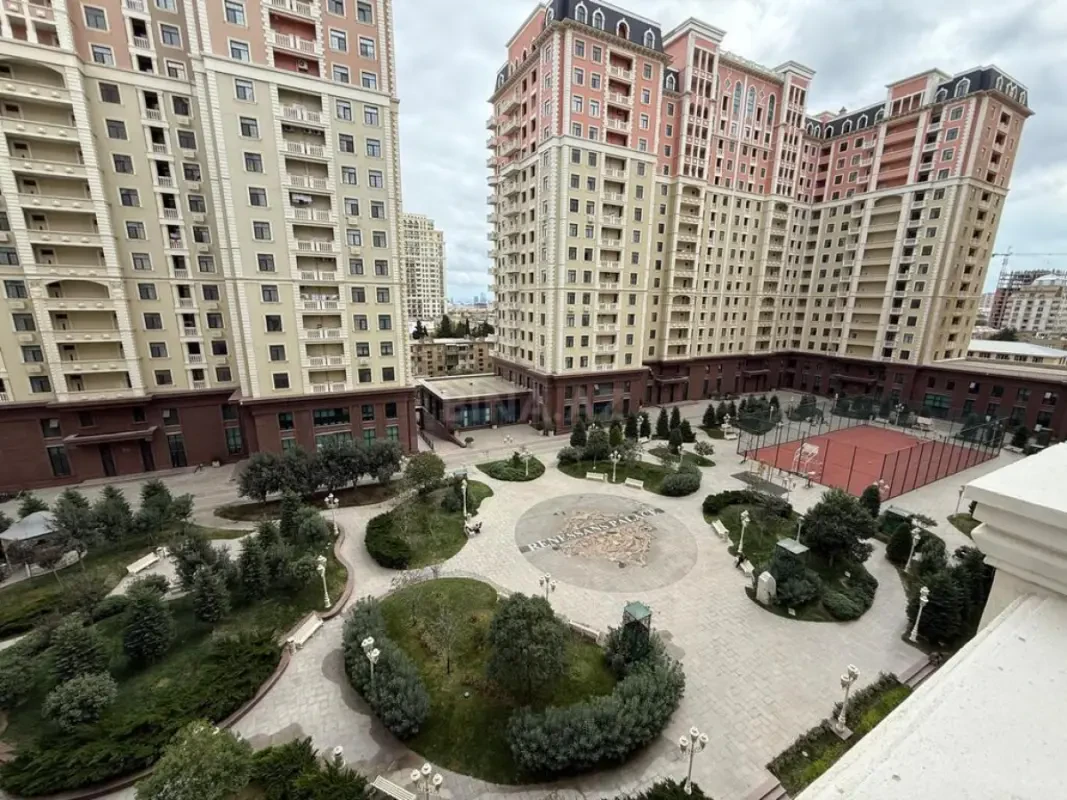 Satılır 2 otaqlı mənzil 90 m²