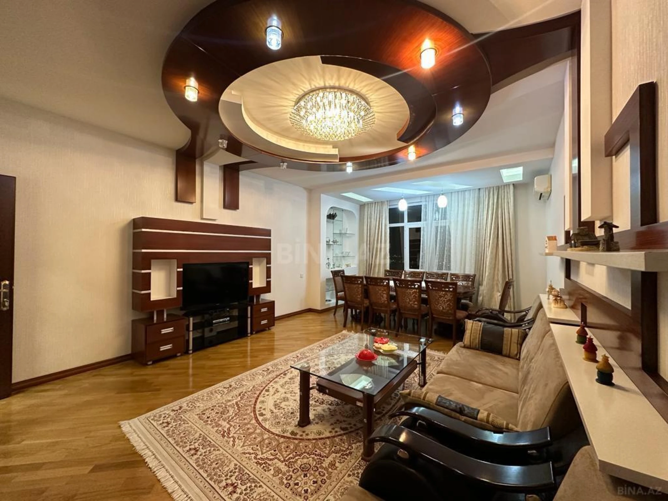 Satılır 3 otaqlı mənzil 145 m²