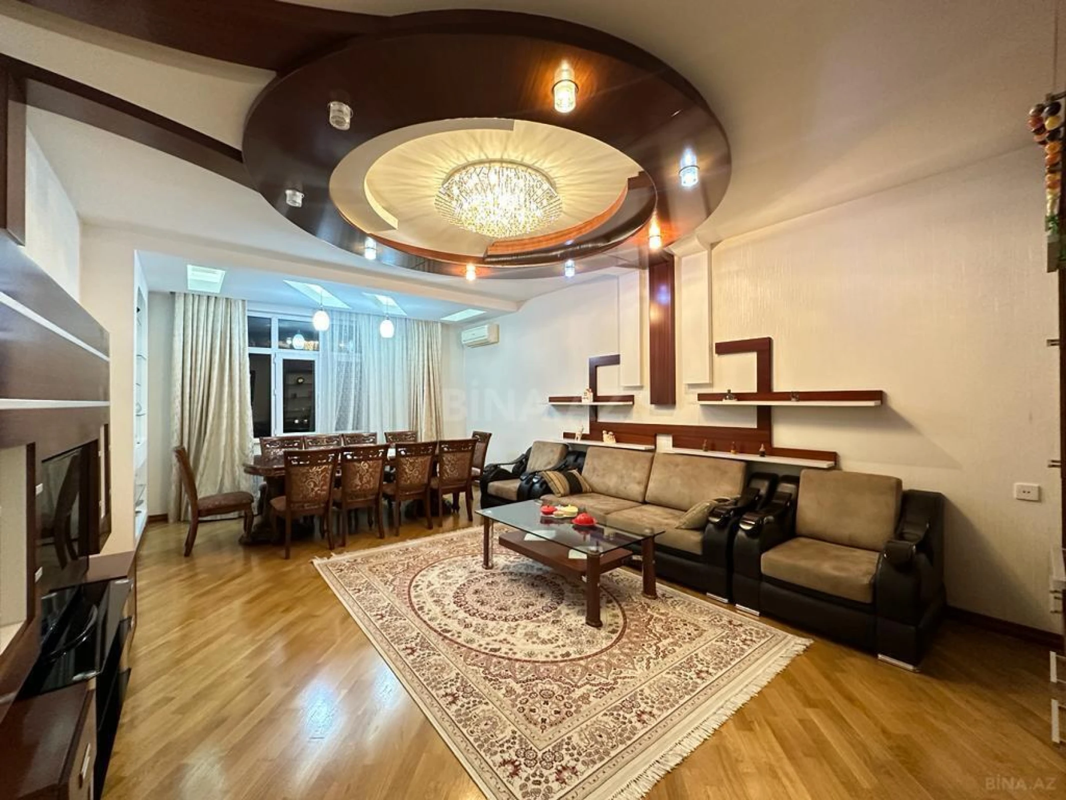 Satılır 3 otaqlı mənzil 145 m²