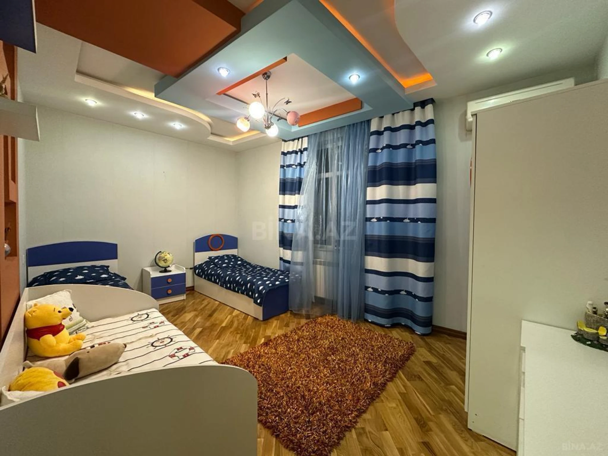 Satılır 3 otaqlı mənzil 145 m²