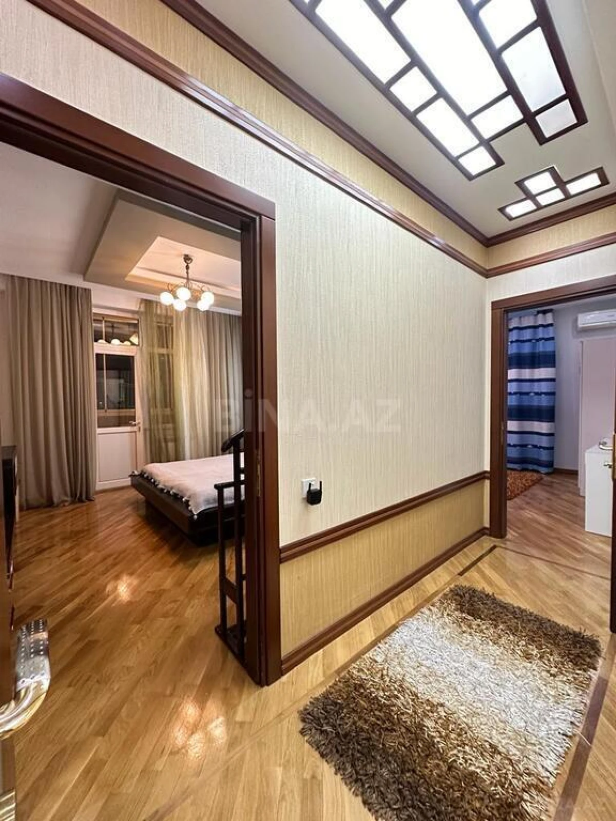 Satılır 3 otaqlı mənzil 145 m²