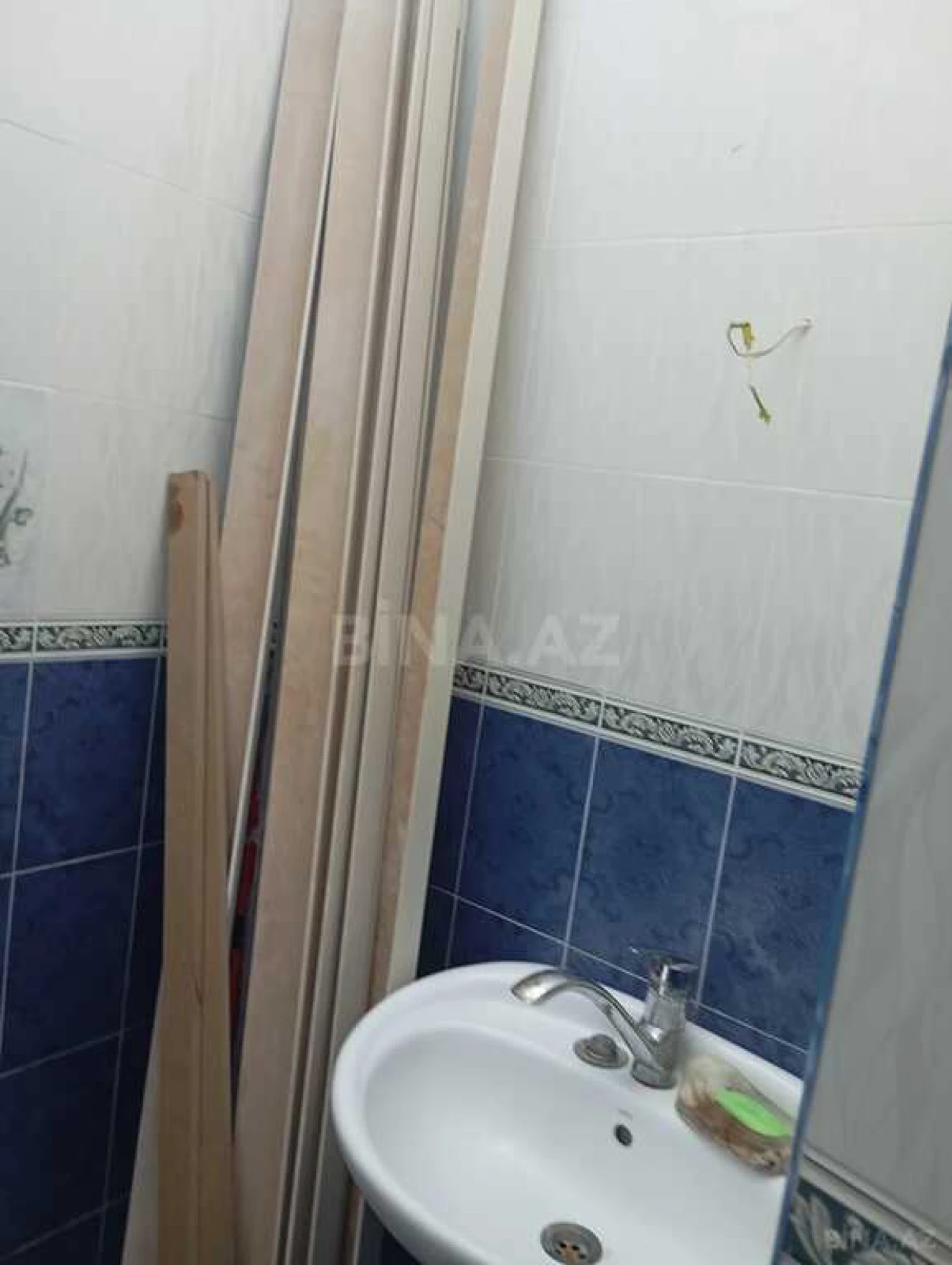 Satılır 4 otaqlı mənzil 180 m²