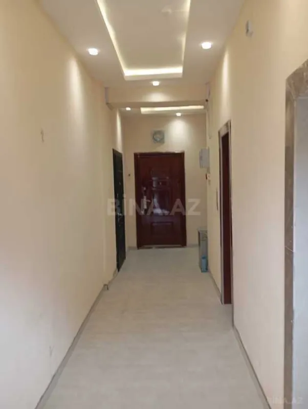 Satılır 4 otaqlı mənzil 180 m²