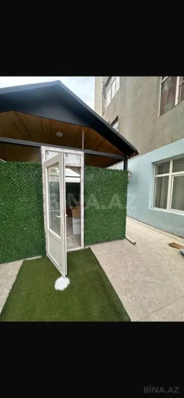 Satılır 4 otaqlı mənzil 180 m²