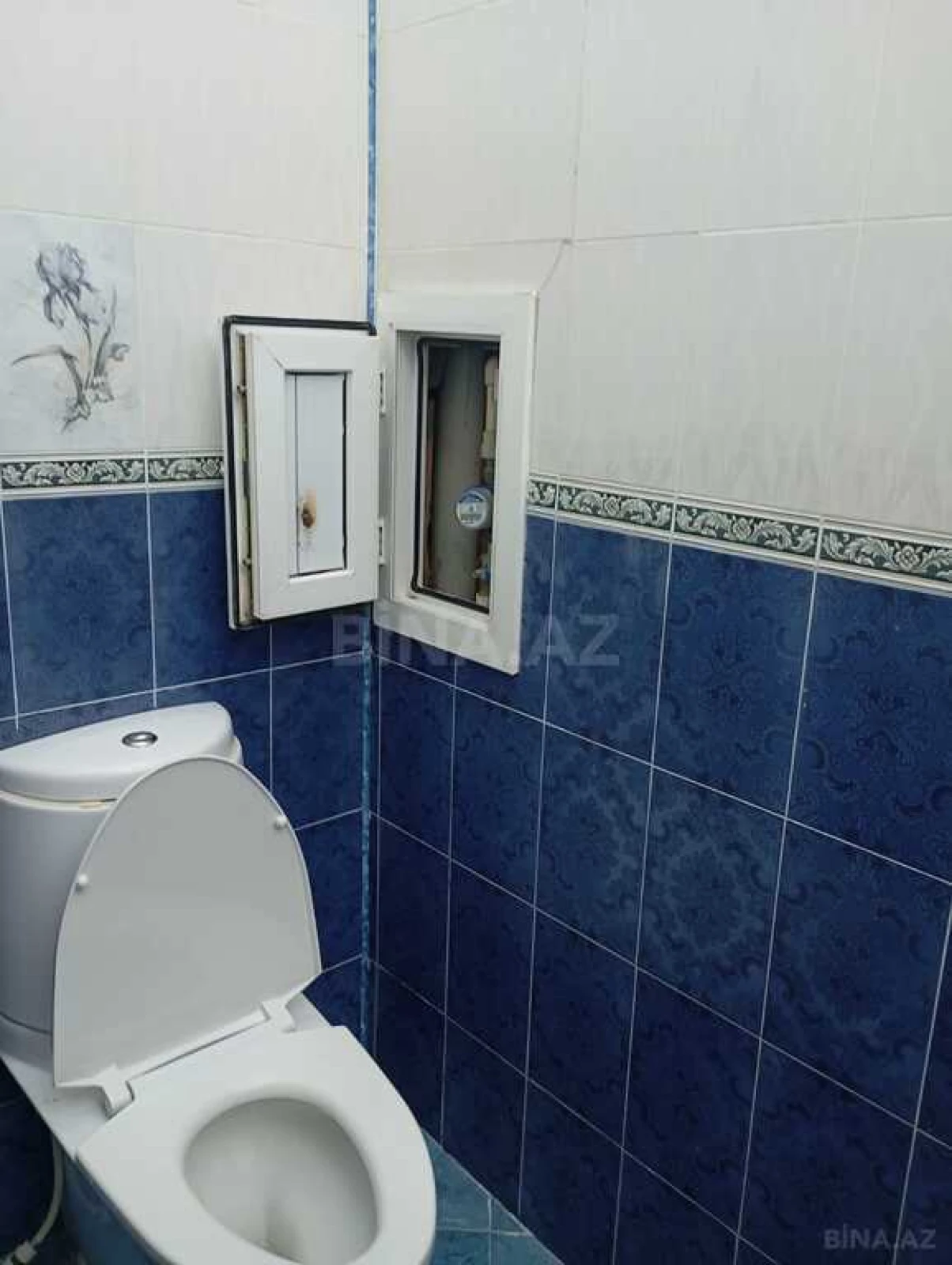 Satılır 4 otaqlı mənzil 180 m²