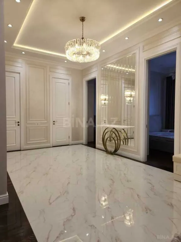 Kirayə verilir 4 otaqlı mənzil 160 m²