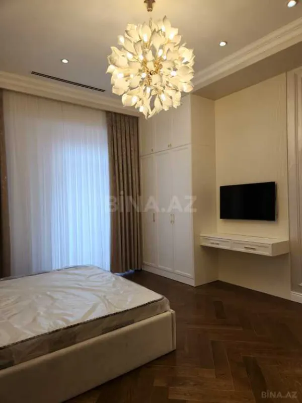Kirayə verilir 4 otaqlı mənzil 160 m²