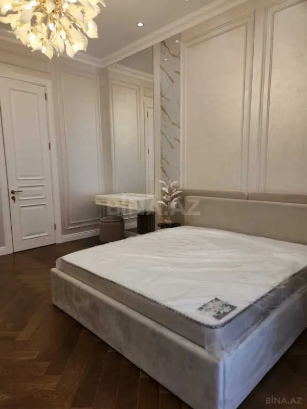 Kirayə verilir 4 otaqlı mənzil 160 m²