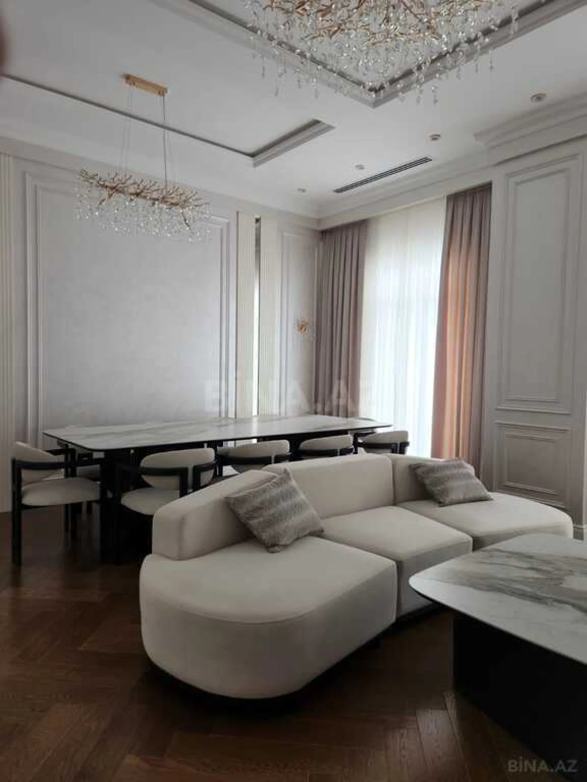 Kirayə verilir 4 otaqlı mənzil 160 m²