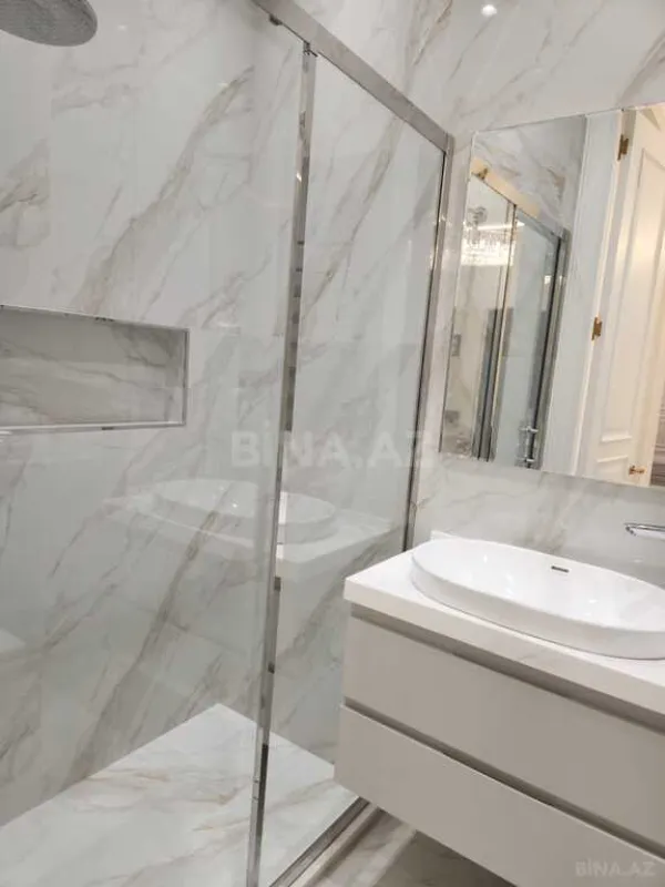 Kirayə verilir 4 otaqlı mənzil 160 m²