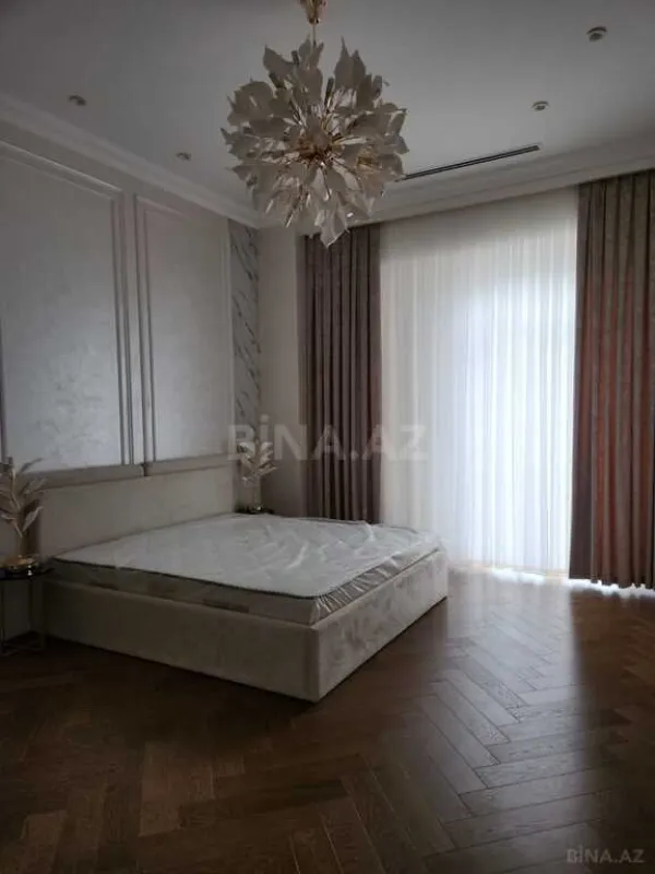 Kirayə verilir 4 otaqlı mənzil 160 m²