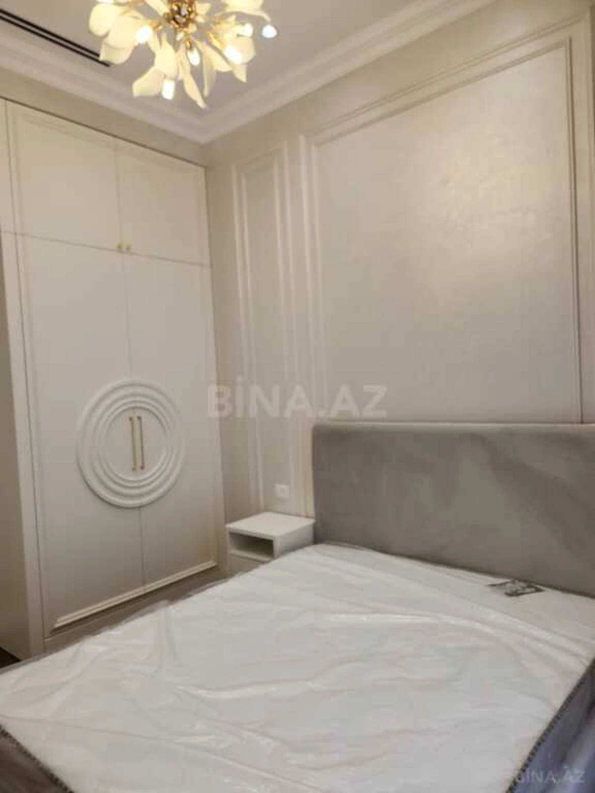 Kirayə verilir 4 otaqlı mənzil 160 m²