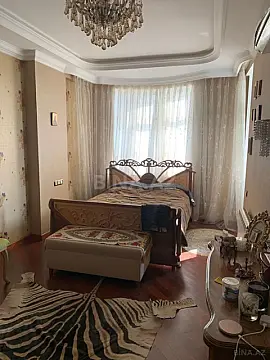 Satılır 3 otaqlı mənzil 125 m²