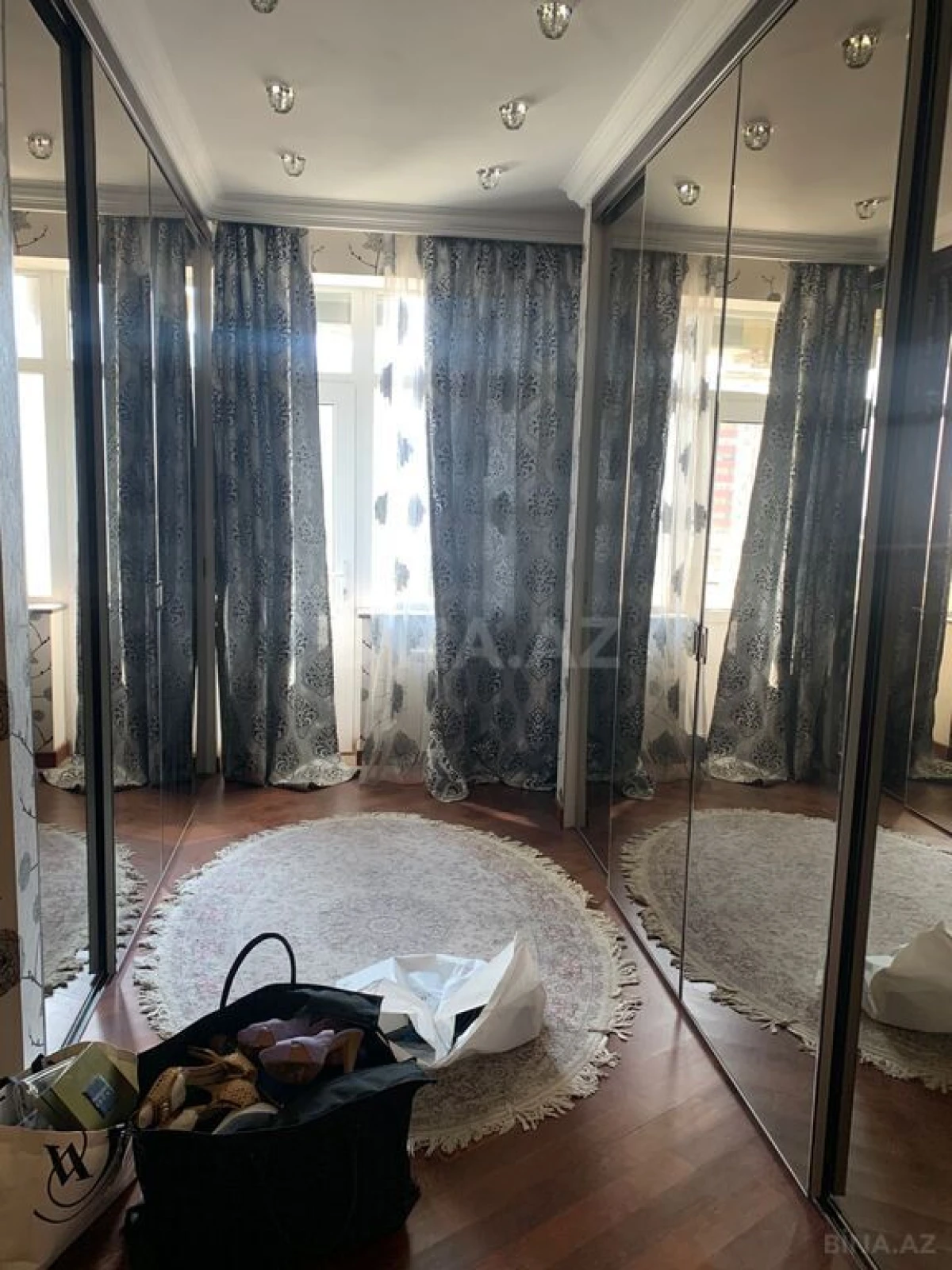 Satılır 3 otaqlı mənzil 125 m²