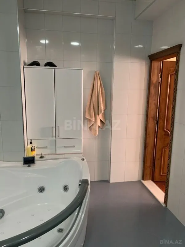Satılır 3 otaqlı mənzil 125 m²