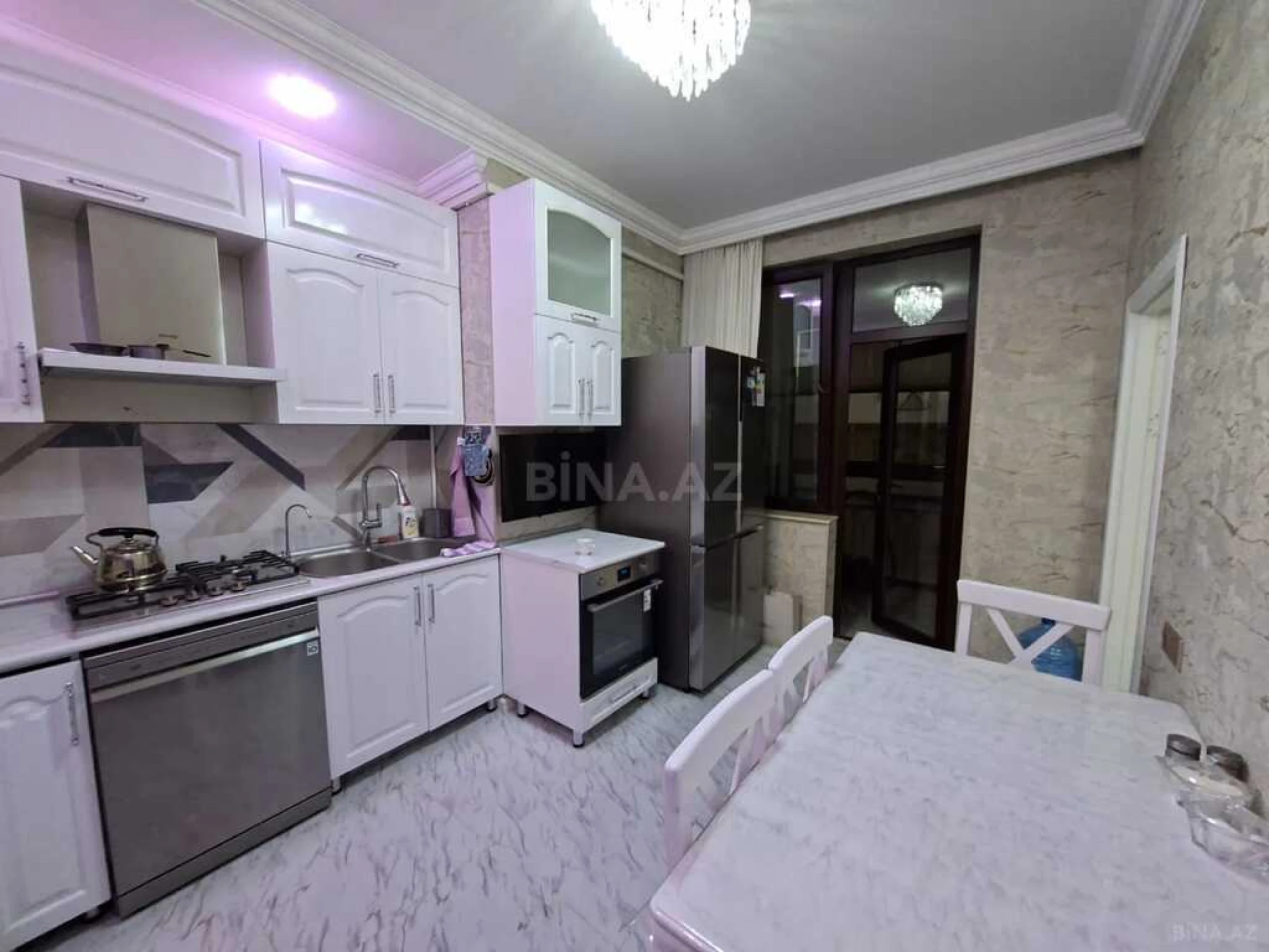 Satılır 3 otaqlı mənzil 103 m²