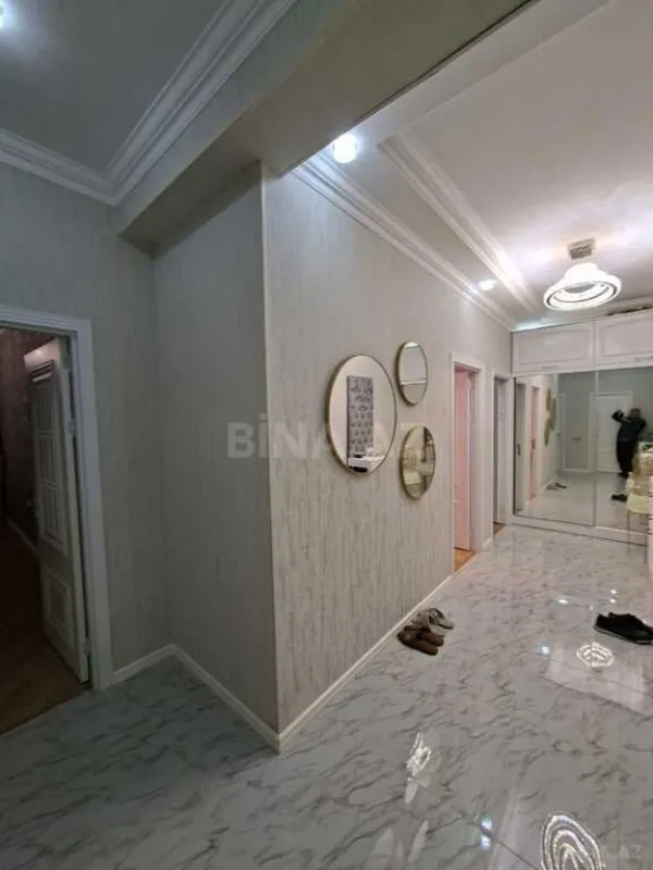 Satılır 3 otaqlı mənzil 103 m²