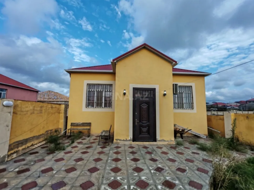 Satılır 4 otaqlı həyət evi 130 m²