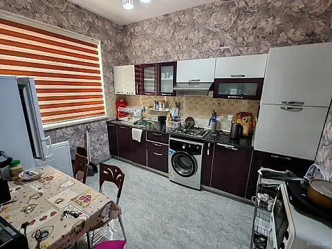 Satılır 4 otaqlı həyət evi 130 m²