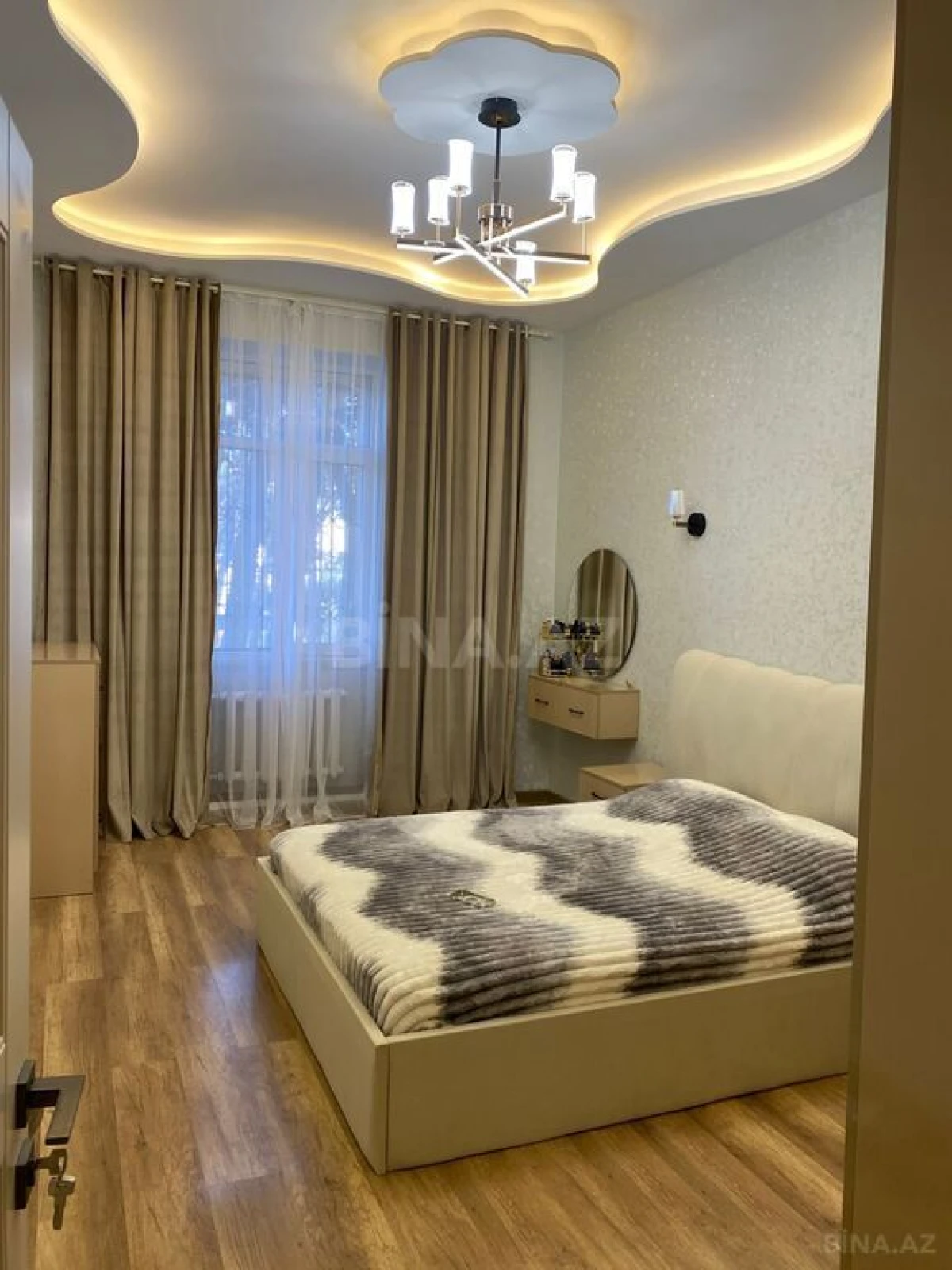 Satılır 3 otaqlı mənzil 72 m²