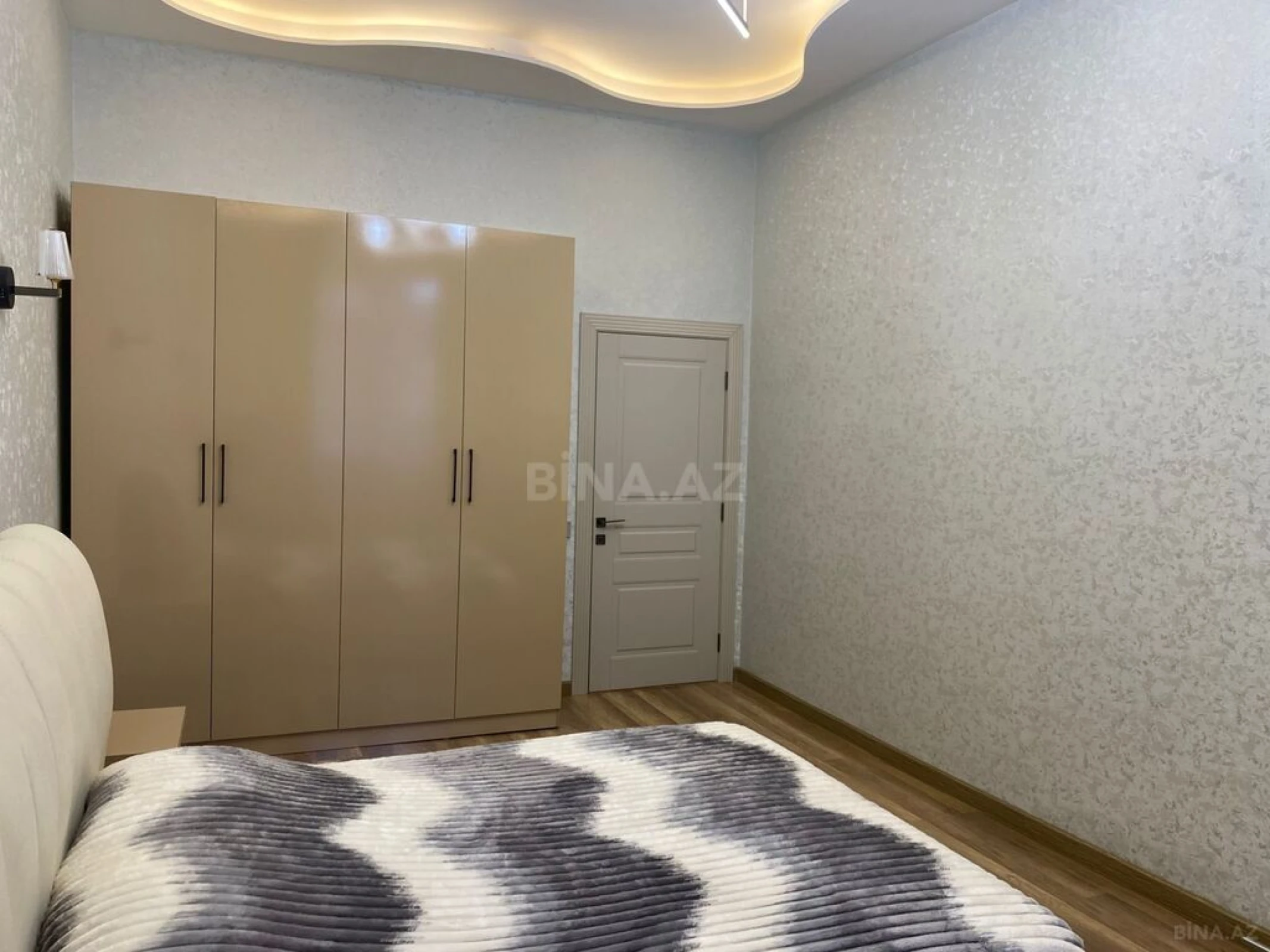 Satılır 3 otaqlı mənzil 72 m²