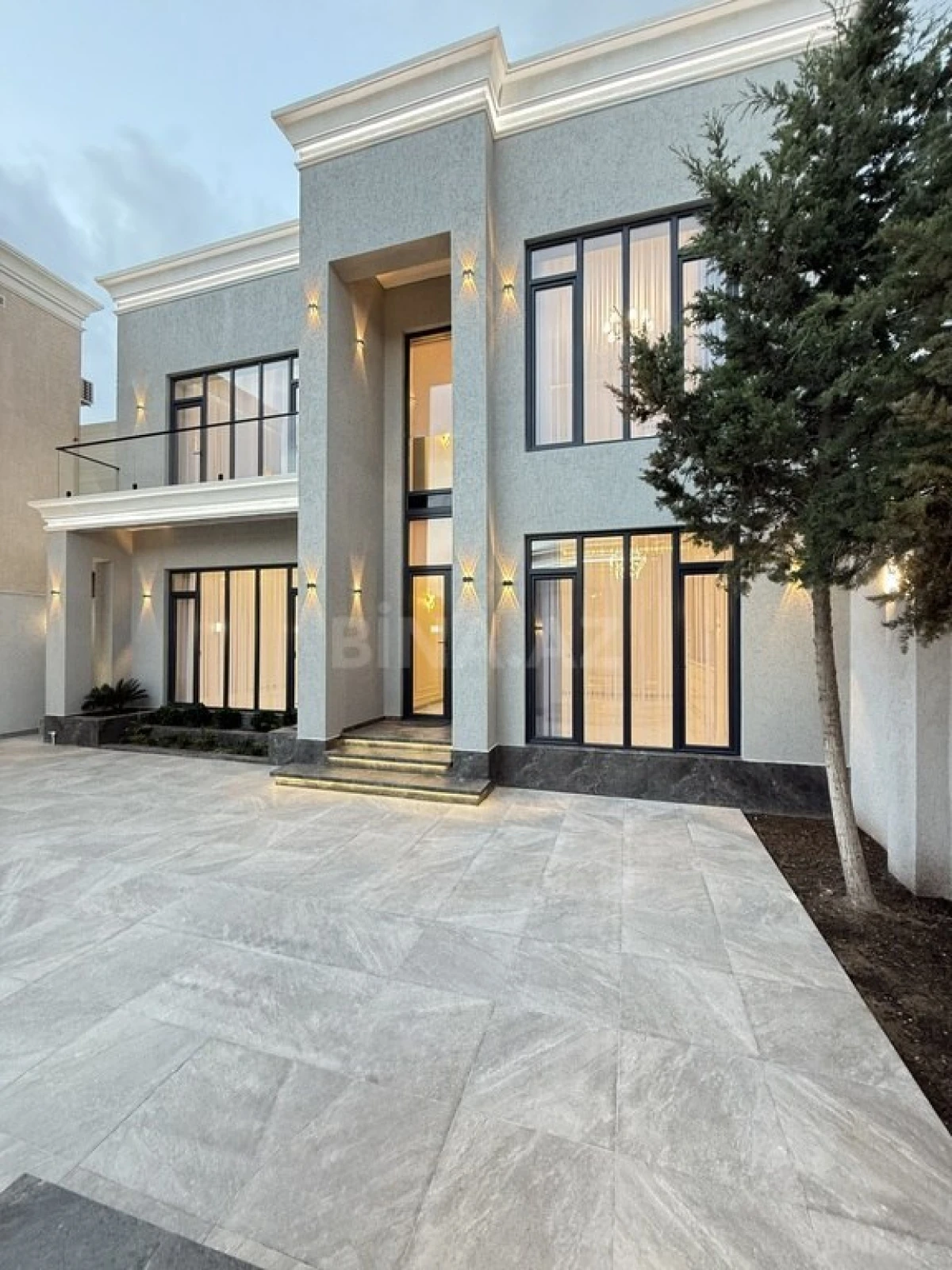 Satılır 4 otaqlı həyət evi 200 m²