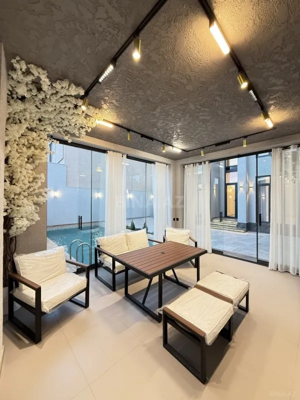 Satılır 4 otaqlı həyət evi 200 m²