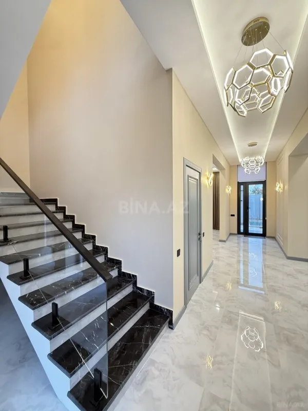 Satılır 4 otaqlı həyət evi 200 m²