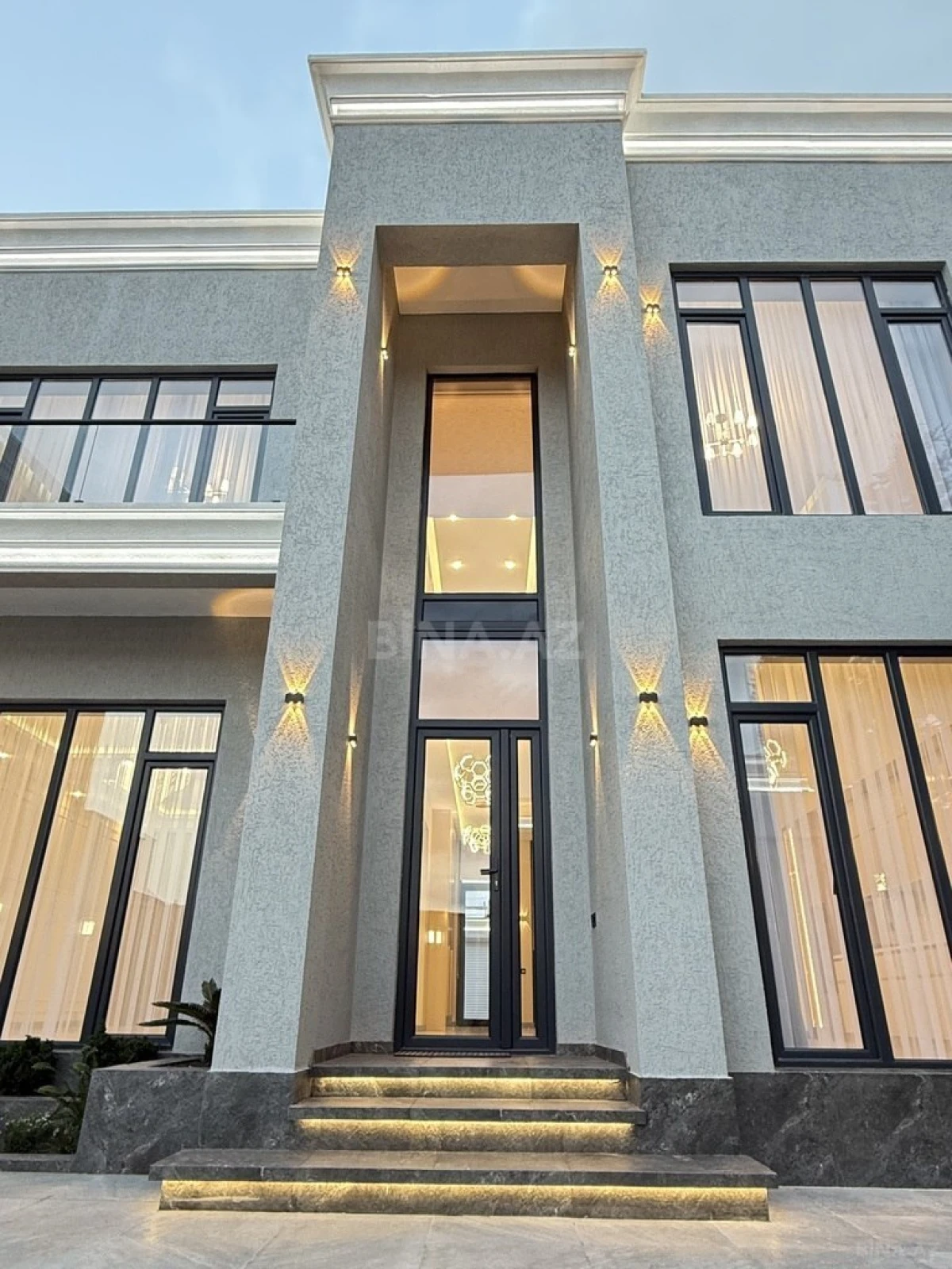 Satılır 4 otaqlı həyət evi 200 m²