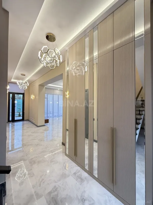 Satılır 4 otaqlı həyət evi 200 m²