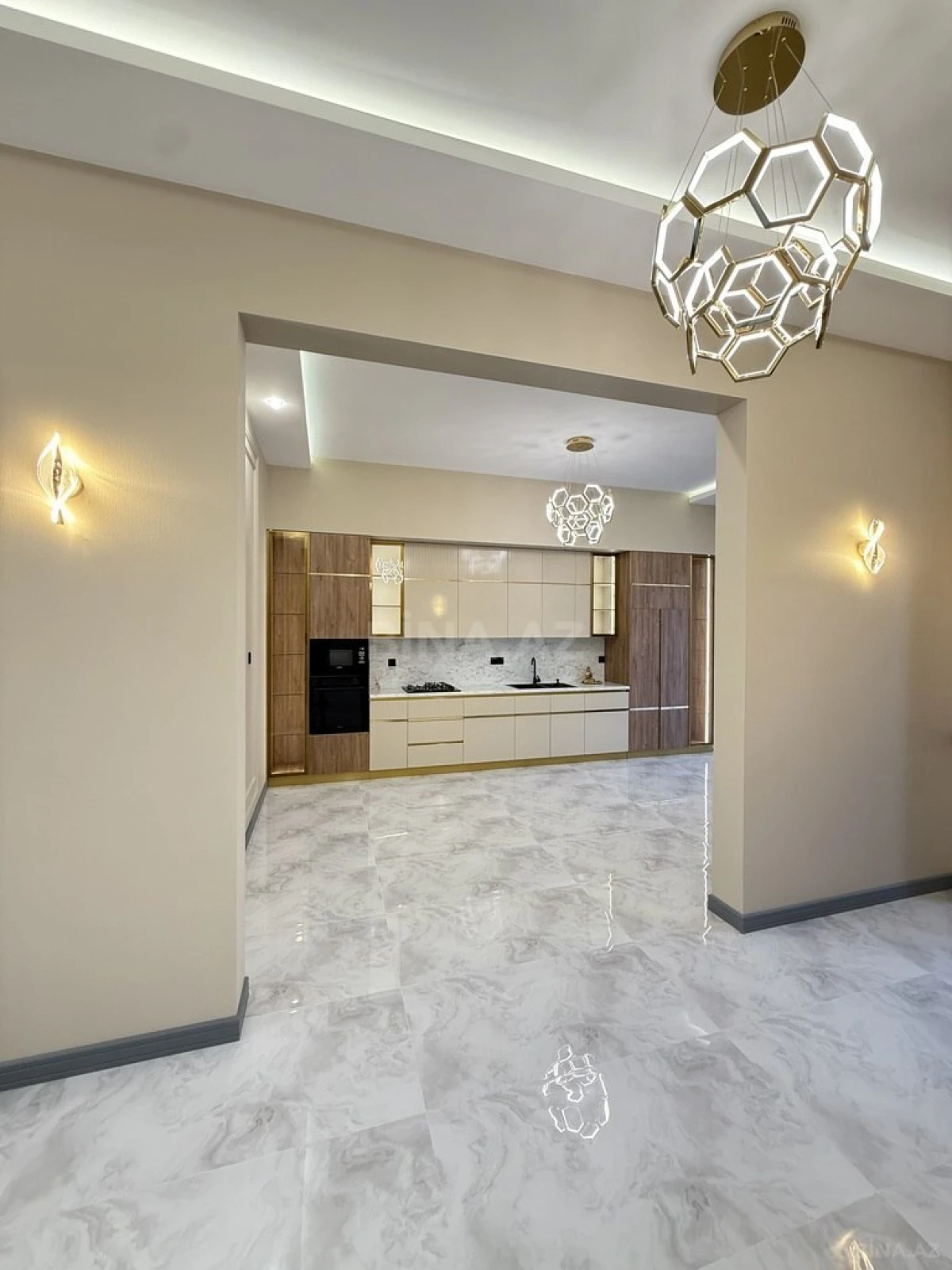 Satılır 4 otaqlı həyət evi 200 m²