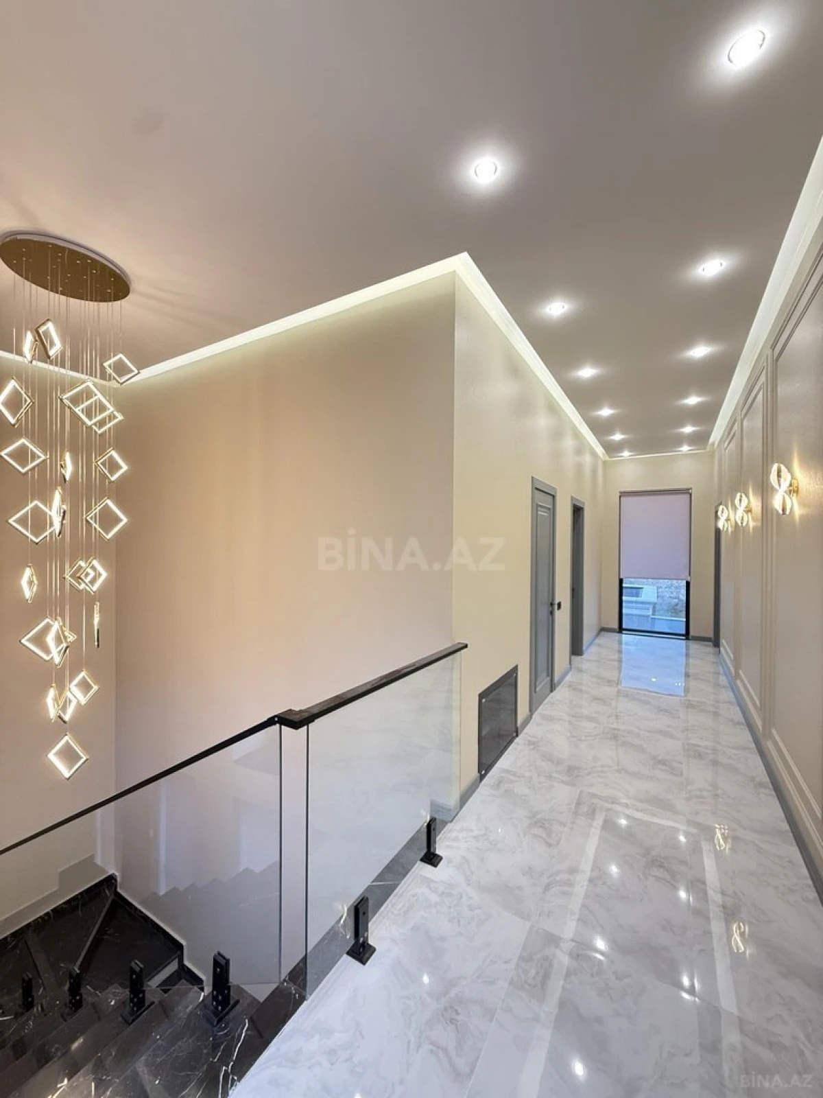 Satılır 4 otaqlı həyət evi 200 m²