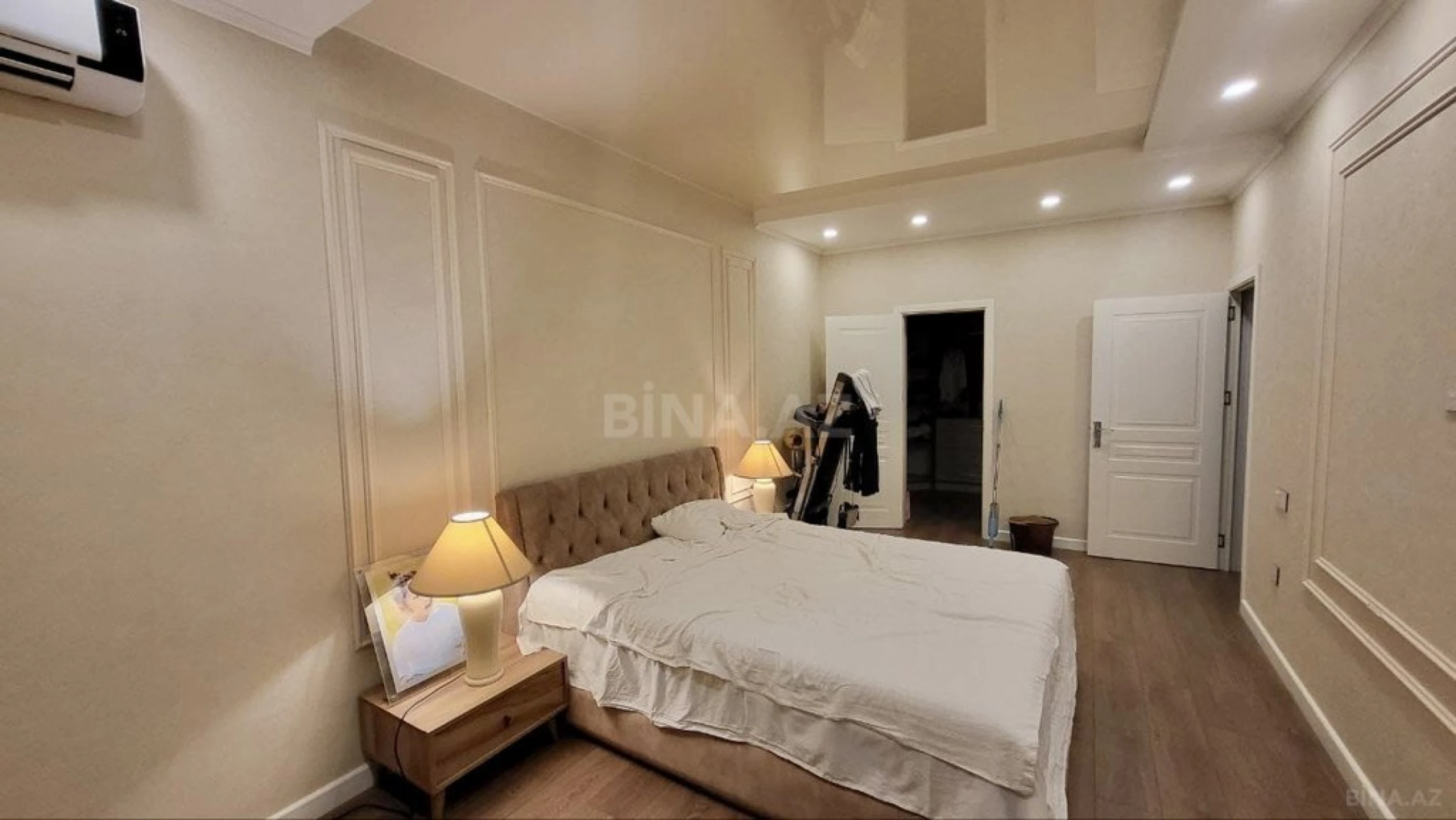 Satılır 4 otaqlı mənzil 150 m²